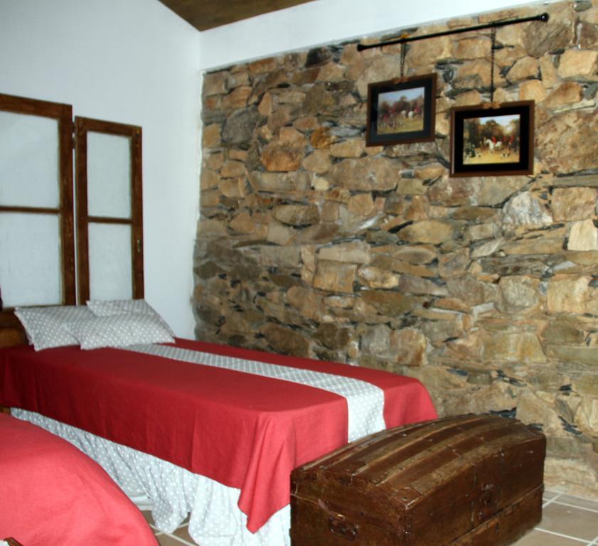 Вилла Couto Dos Pardinhos Monforte da Beira Экстерьер фото